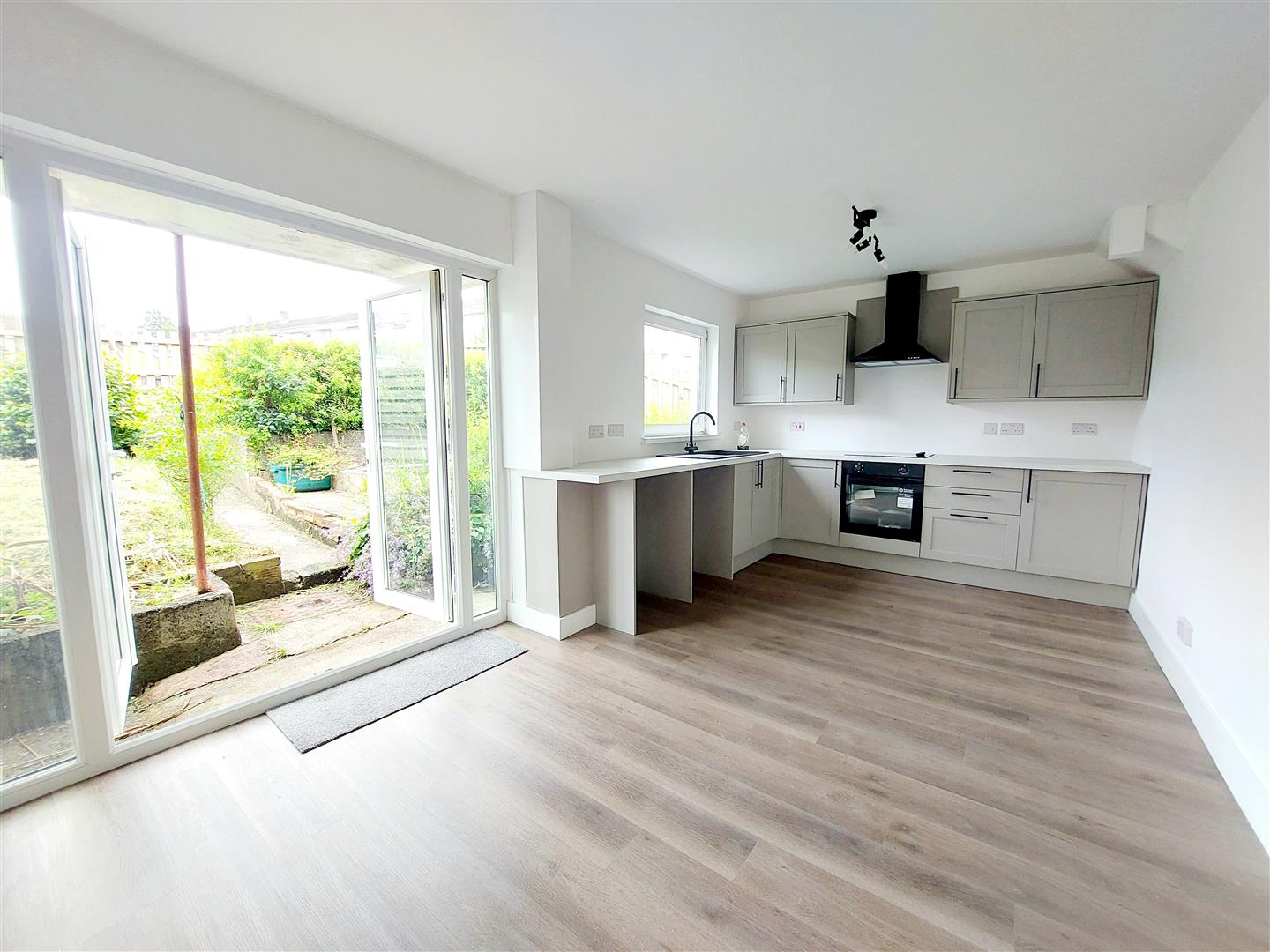Westland Close, Loughor, Swansea, SA4 6JS